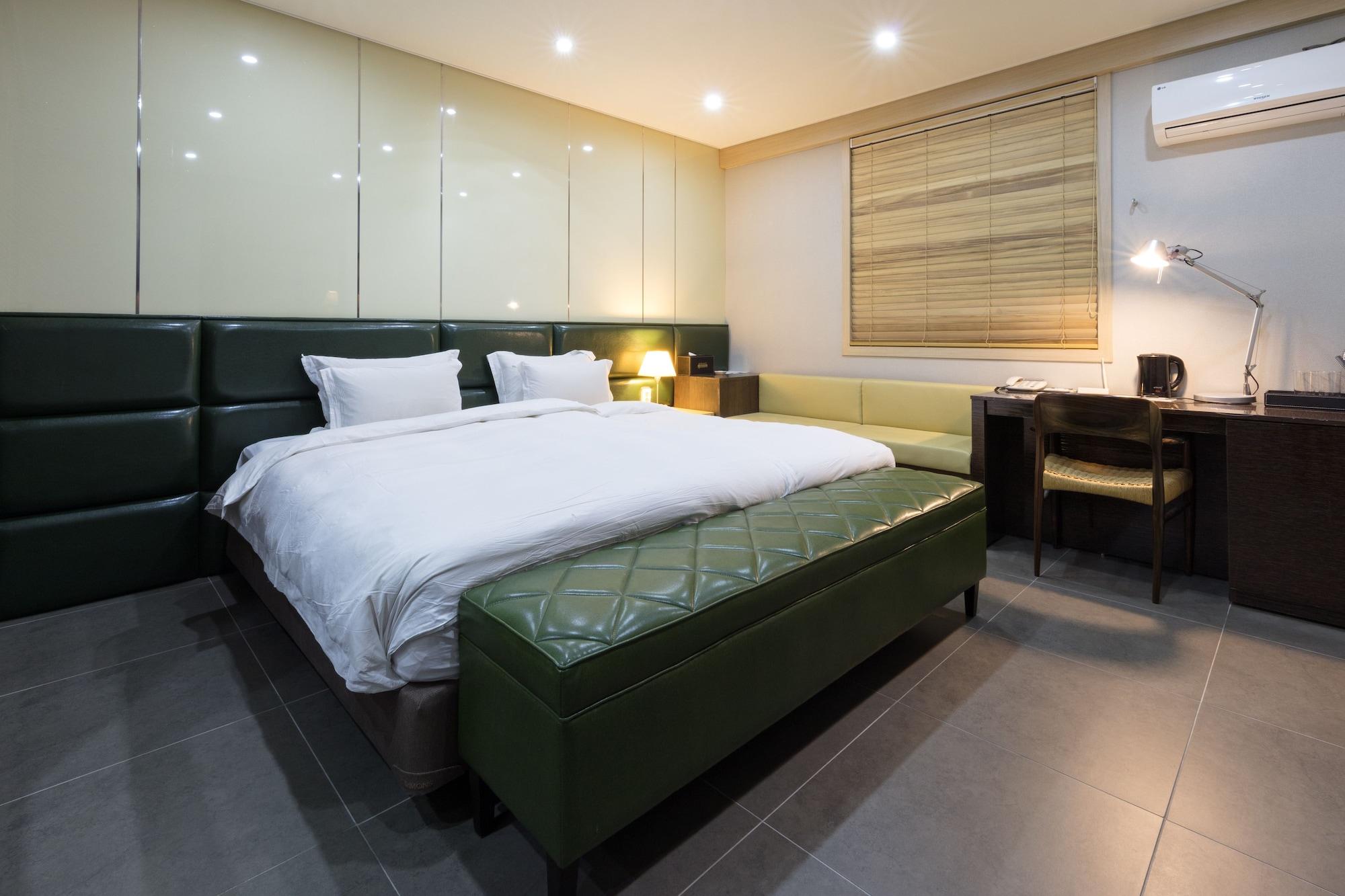Gwangju Metropolitan City Hotel France מראה חיצוני תמונה