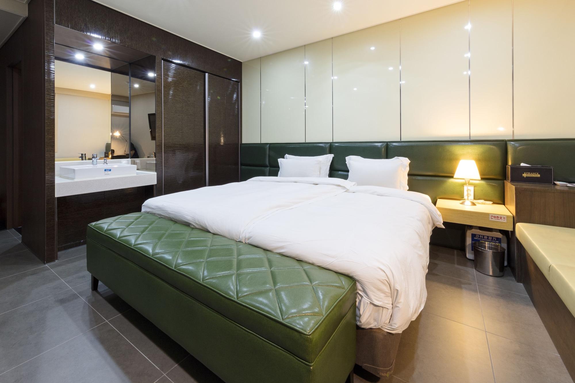 Gwangju Metropolitan City Hotel France מראה חיצוני תמונה
