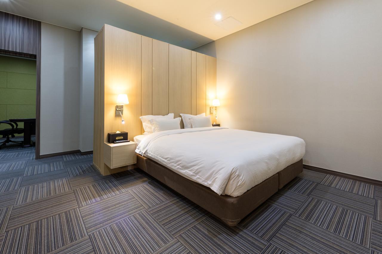 Gwangju Metropolitan City Hotel France מראה חיצוני תמונה