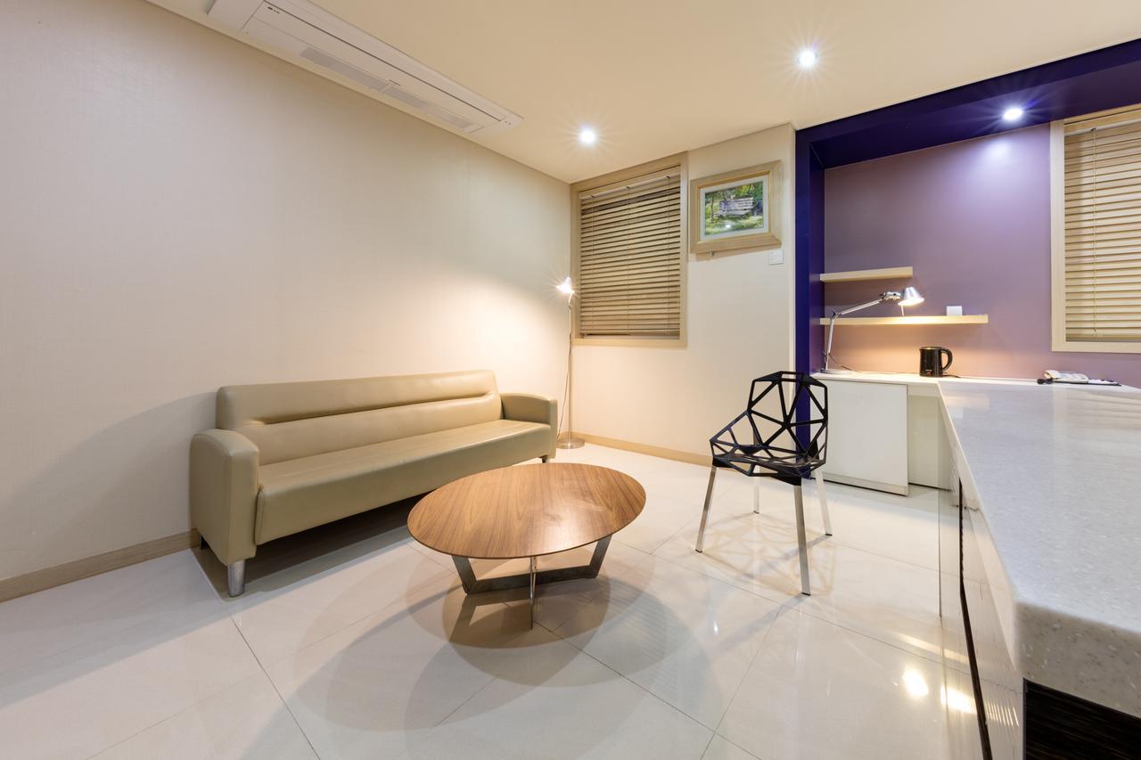 Gwangju Metropolitan City Hotel France מראה חיצוני תמונה