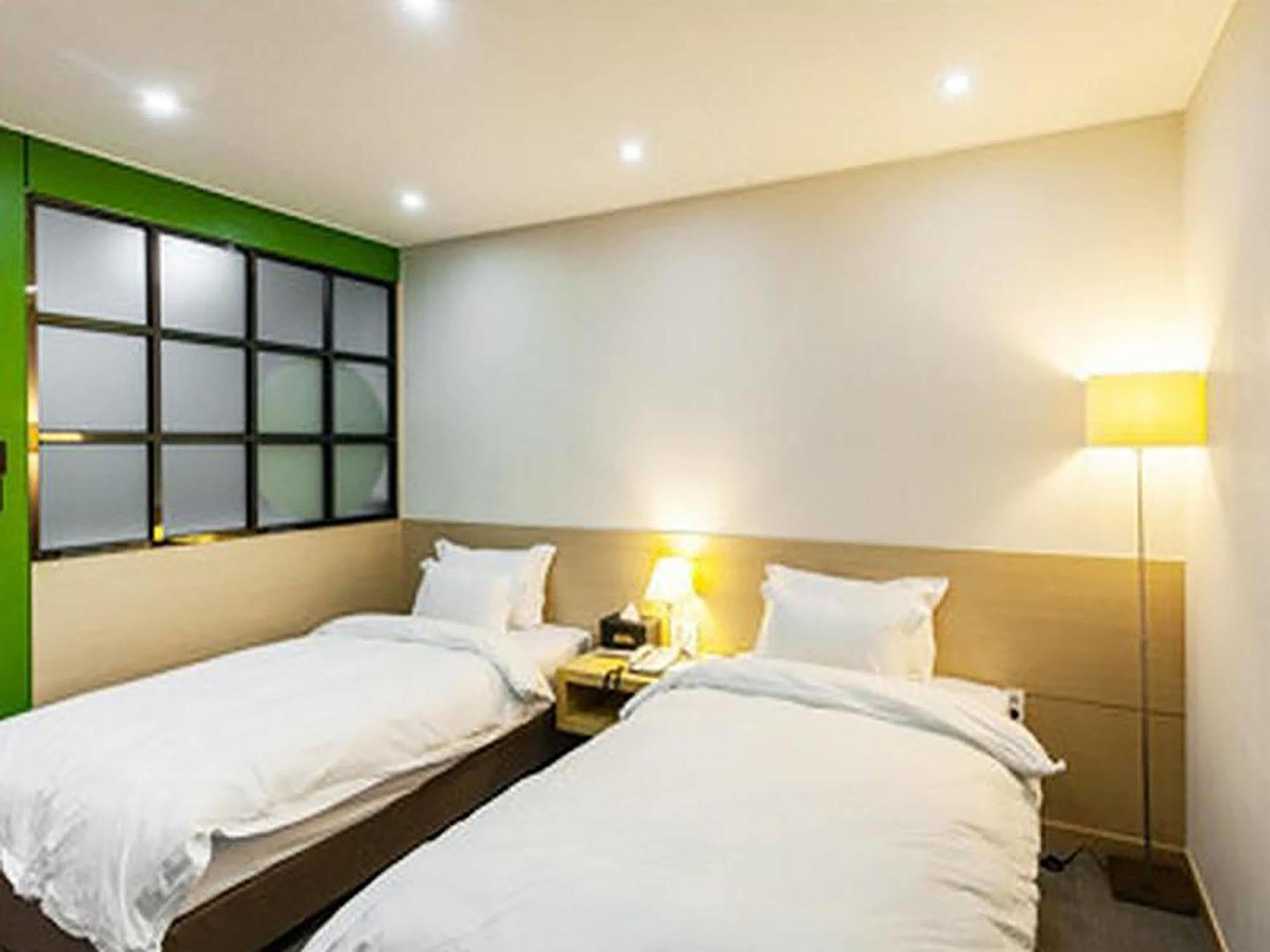Gwangju Metropolitan City Hotel France מראה חיצוני תמונה